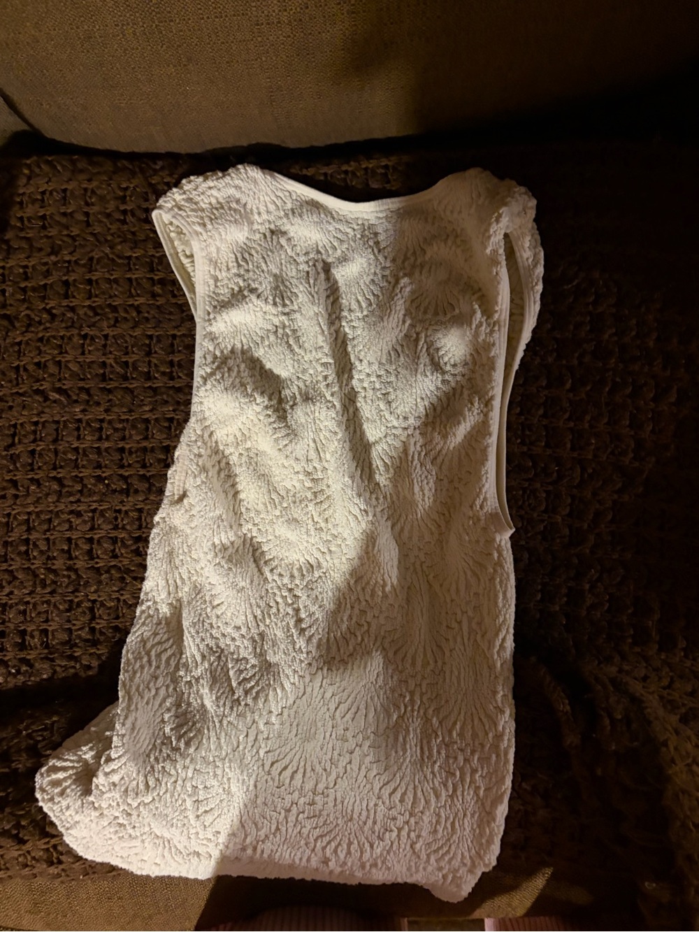 Cream Textured Ruched Tank Top - Picture 3 of 3